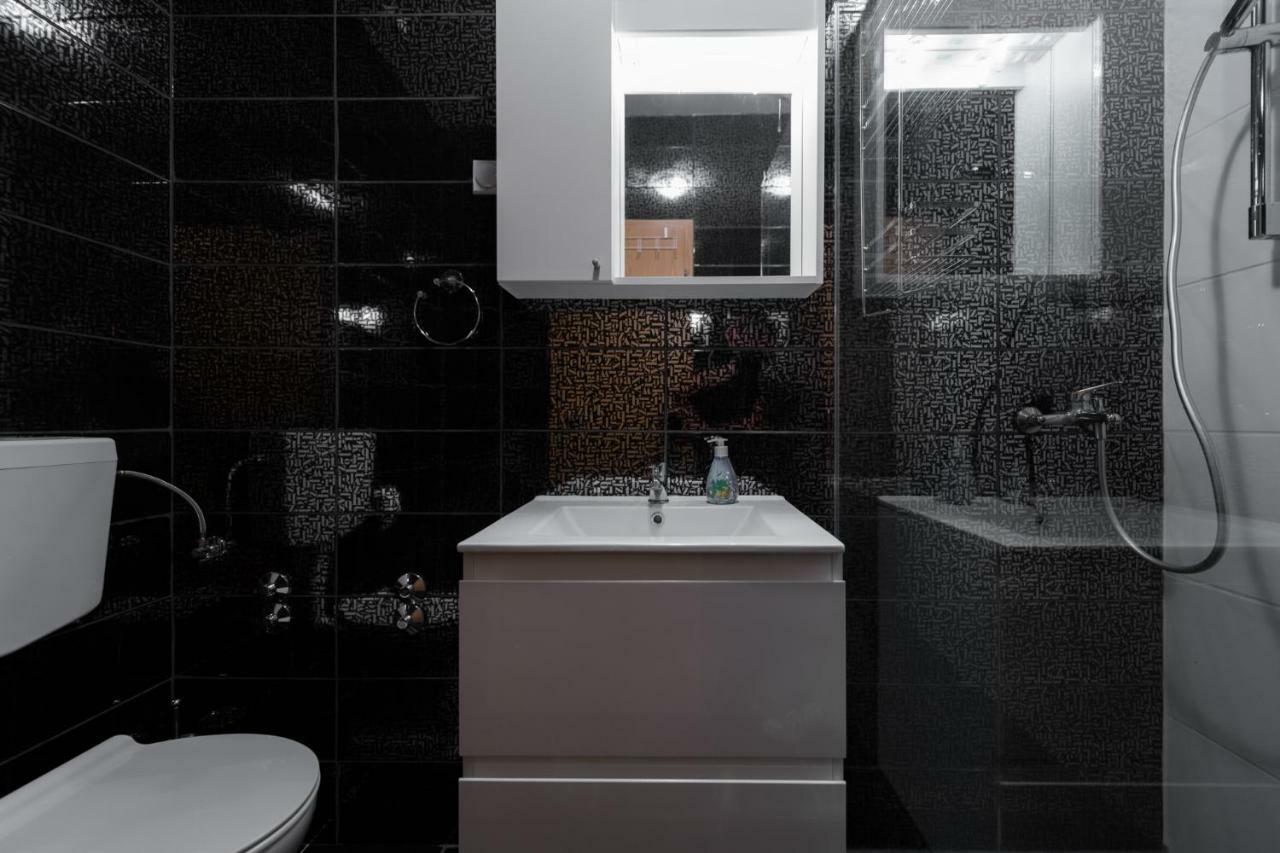 ביוגראד נה מורו Apartments Mira מראה חיצוני תמונה